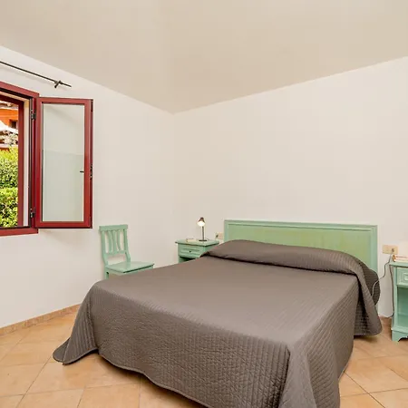 Isa-residence With Swimming-pool In Cala Girgolu, With Private Outdoor Area Lägenhetshotell Monte Petrosu