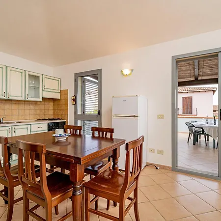 Isa-residence With Swimming-pool In Cala Girgolu, With Private Outdoor Area Appart hôtel 3*