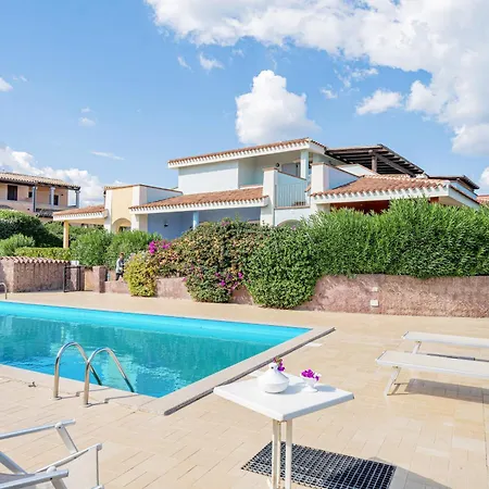 Isa-residence With Swimming-pool In Cala Girgolu, With Private Outdoor Area Aparthotel 3*