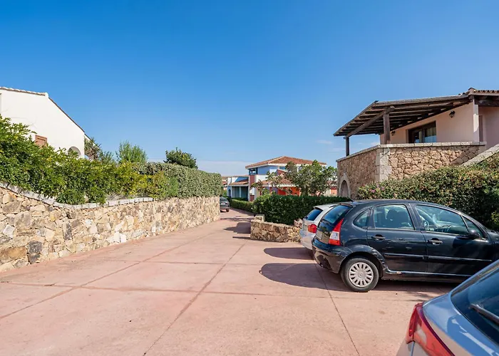 Isa-residence With Swimming-pool In Cala Girgolu, With Private Outdoor Area 3* Monte Petrosu